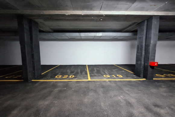 Resale - Parking - Salinas