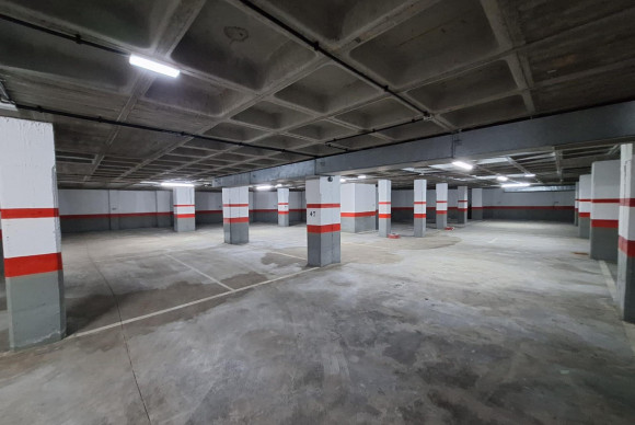 Herverkoop - Parking - Oviedo - Teatinos-Los Prados