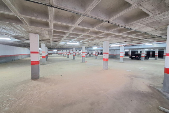 Herverkoop - Parking - Oviedo - Teatinos-Los Prados