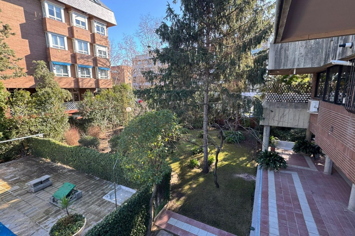 Herverkoop - Appartement  - Madrid - Colina