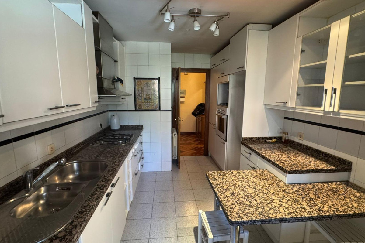 Herverkoop - Appartement  - Madrid - Colina