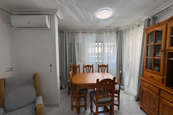 Reventa - Apartamento / piso - Torrevieja - Playa del Cura