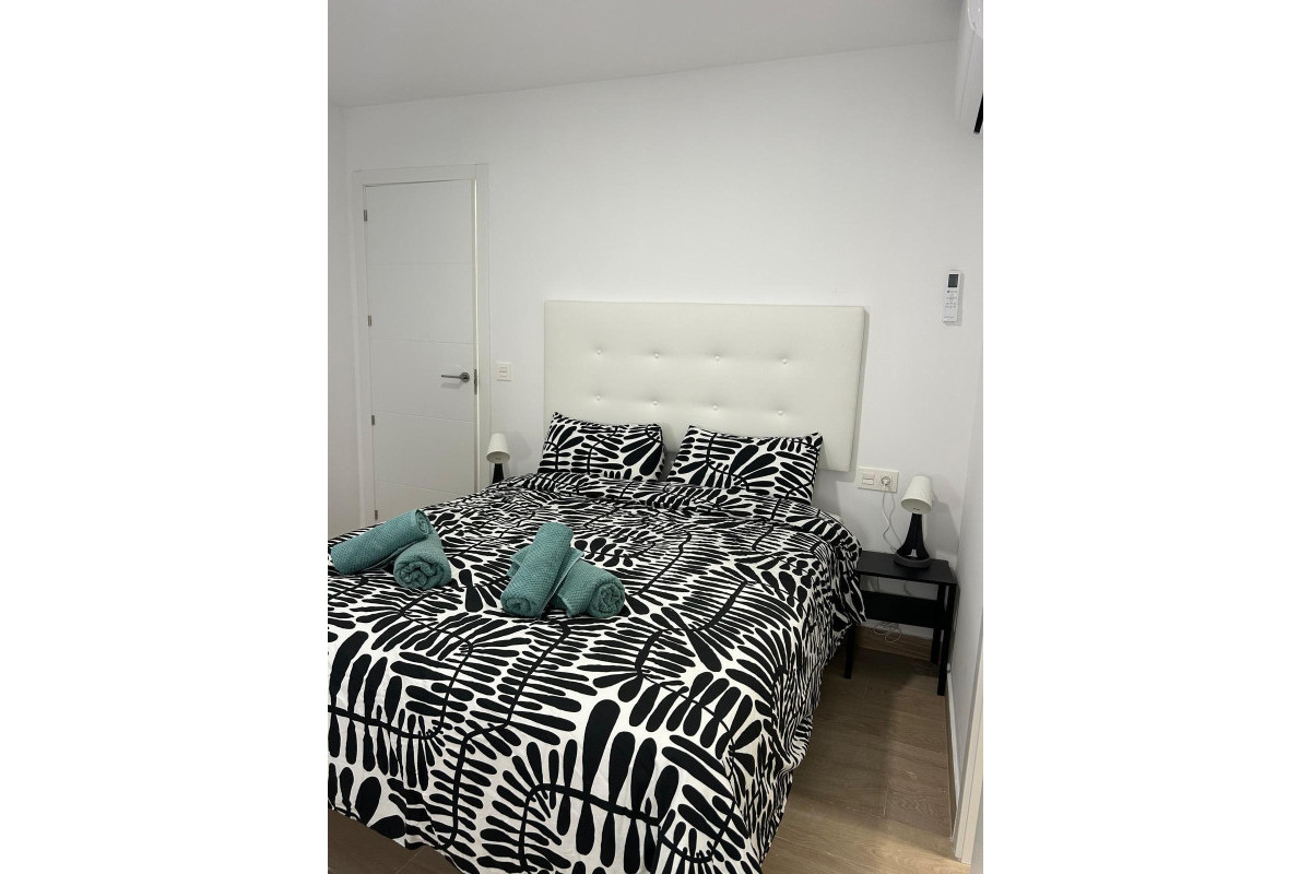 Revente - Casa de Pueblo - Benidorm - Levante