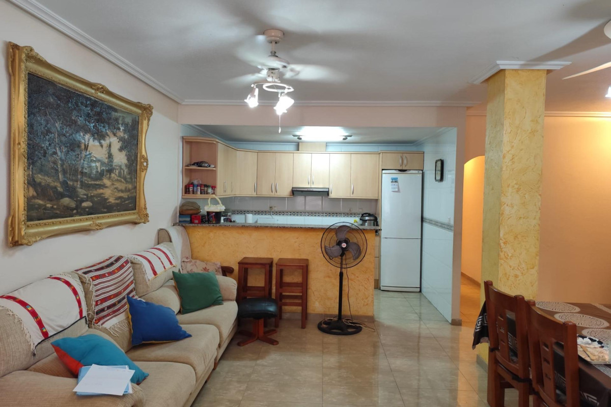 Reventa - Apartamento / piso - Torrevieja - Estacion de autobuses