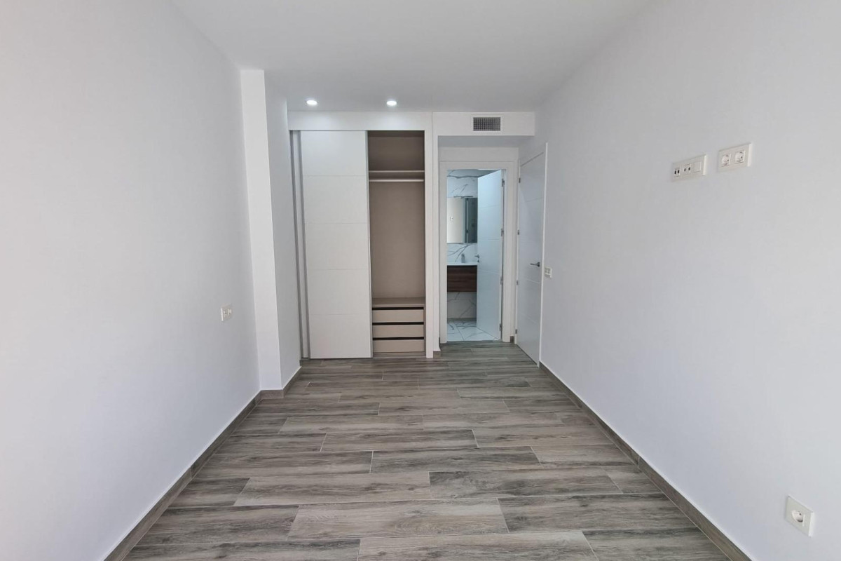 Herverkoop - Appartement  - Torrevieja - Playa del Cura