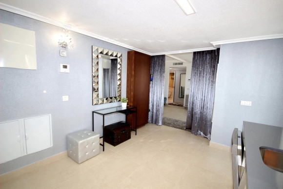 Reventa - Apartamento / piso - Torrevieja - Punta prima