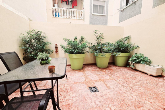 Herverkoop - Appartement  - Torrevieja - Estacion de autobuses