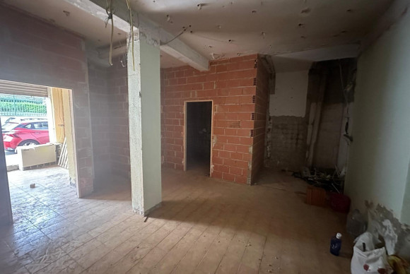 Reventa - Local Comercial - Alicante - Altozano