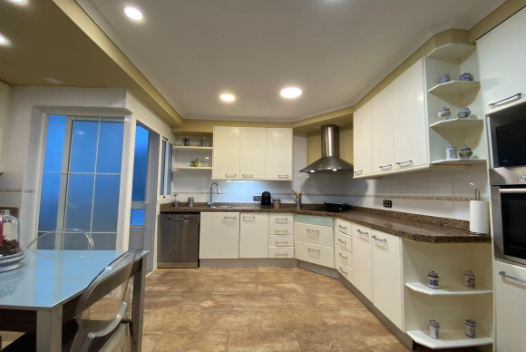 Herverkoop - Appartement  - Alicante - Centro Tradicional