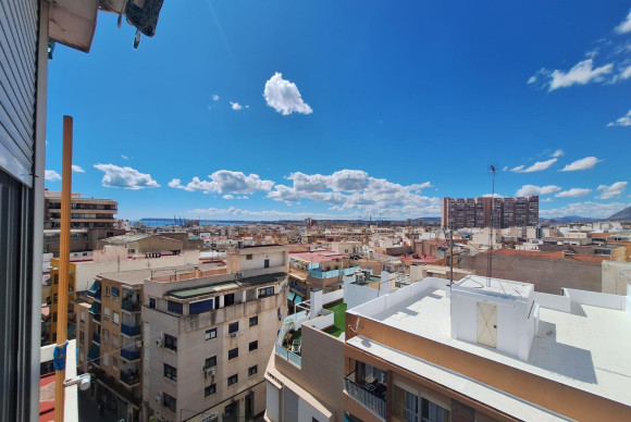 Herverkoop - Appartement  - Alicante - San blas