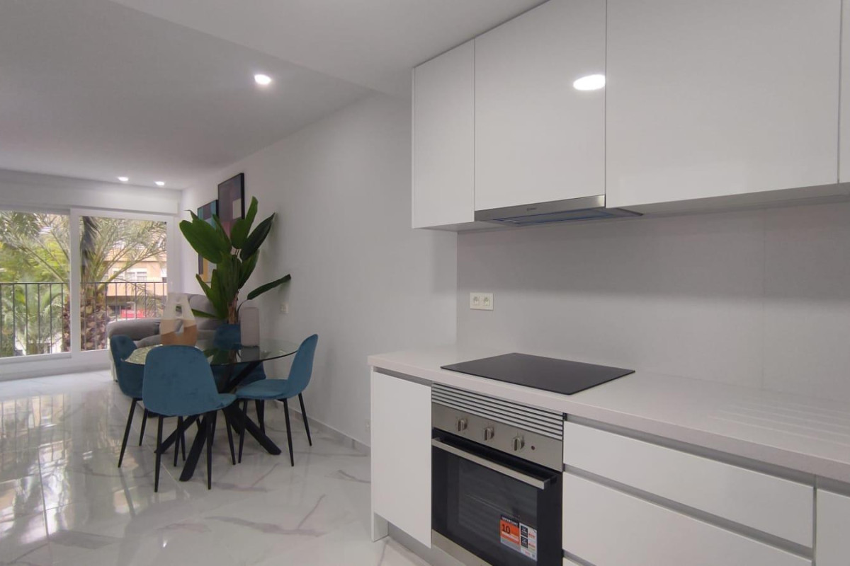 Alquiler a largo plazo - Apartamento / piso - Alicante - Centro Tradicional