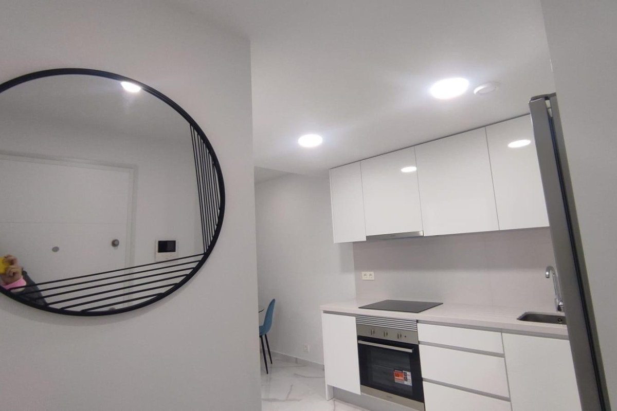 Alquiler a largo plazo - Apartamento / piso - Alicante - Centro Tradicional