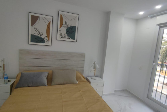 Alquiler a largo plazo - Apartamento / piso - Alicante - Centro Tradicional