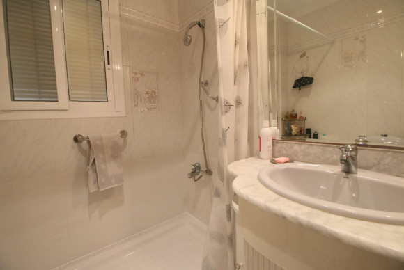 Revente - Appartement - Alicante - San blas