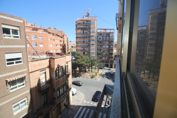Revente - Appartement - Alicante - San blas