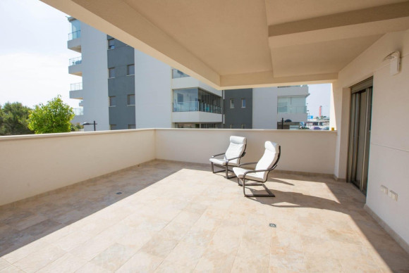 Alquiler a largo plazo - Apartamento / piso - Orihuela Costa - Los Dolses
