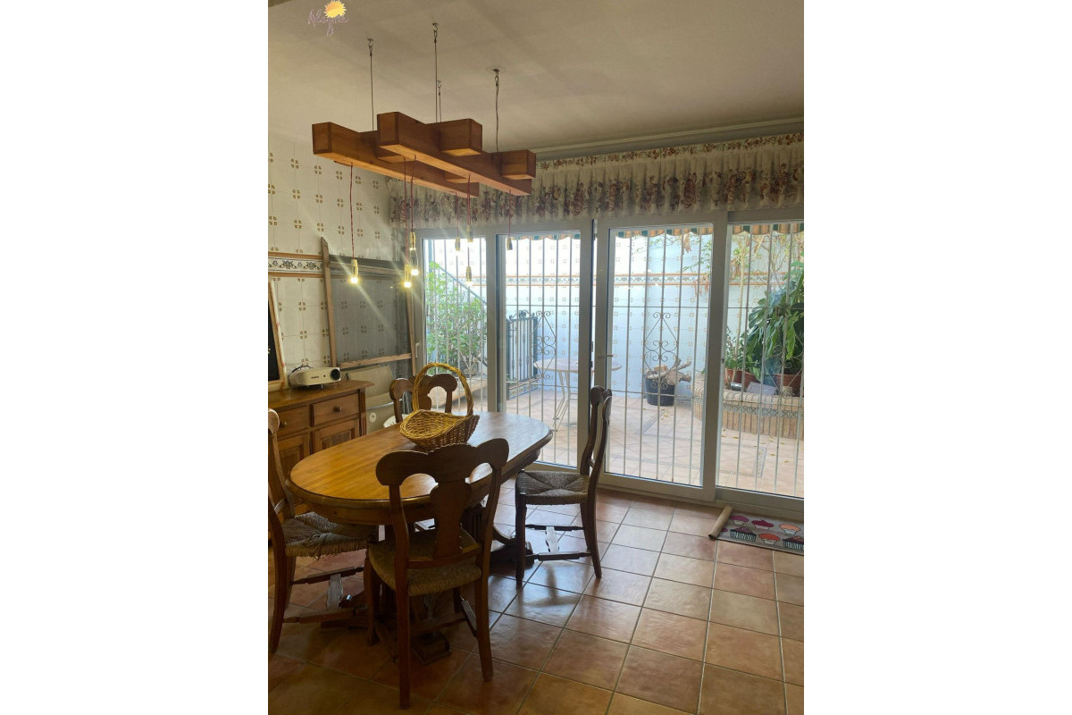 Revente - Commercial Unit - Torrevieja