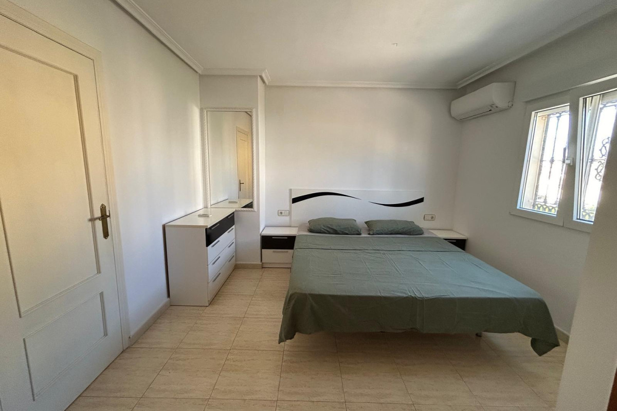 Herverkoop - Duplex Woning - Torrevieja - Torreblanca