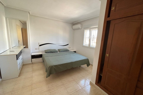 Herverkoop - Duplex Woning - Torrevieja - Torreblanca