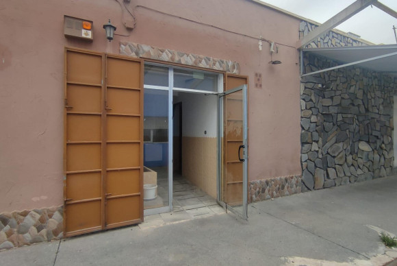Revente - Commercial Unit - Alicante - San Gabriel