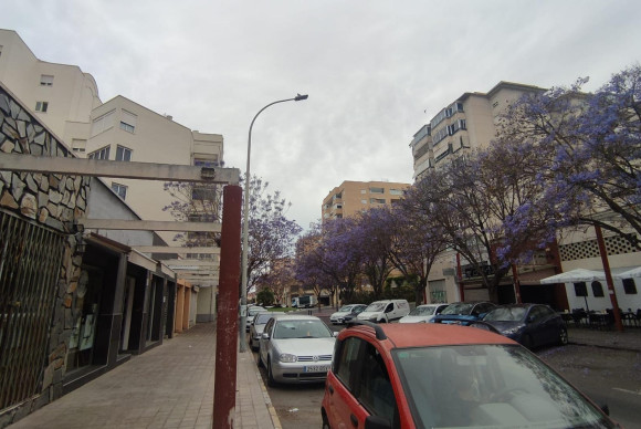 Revente - Commercial Unit - Alicante - San Gabriel