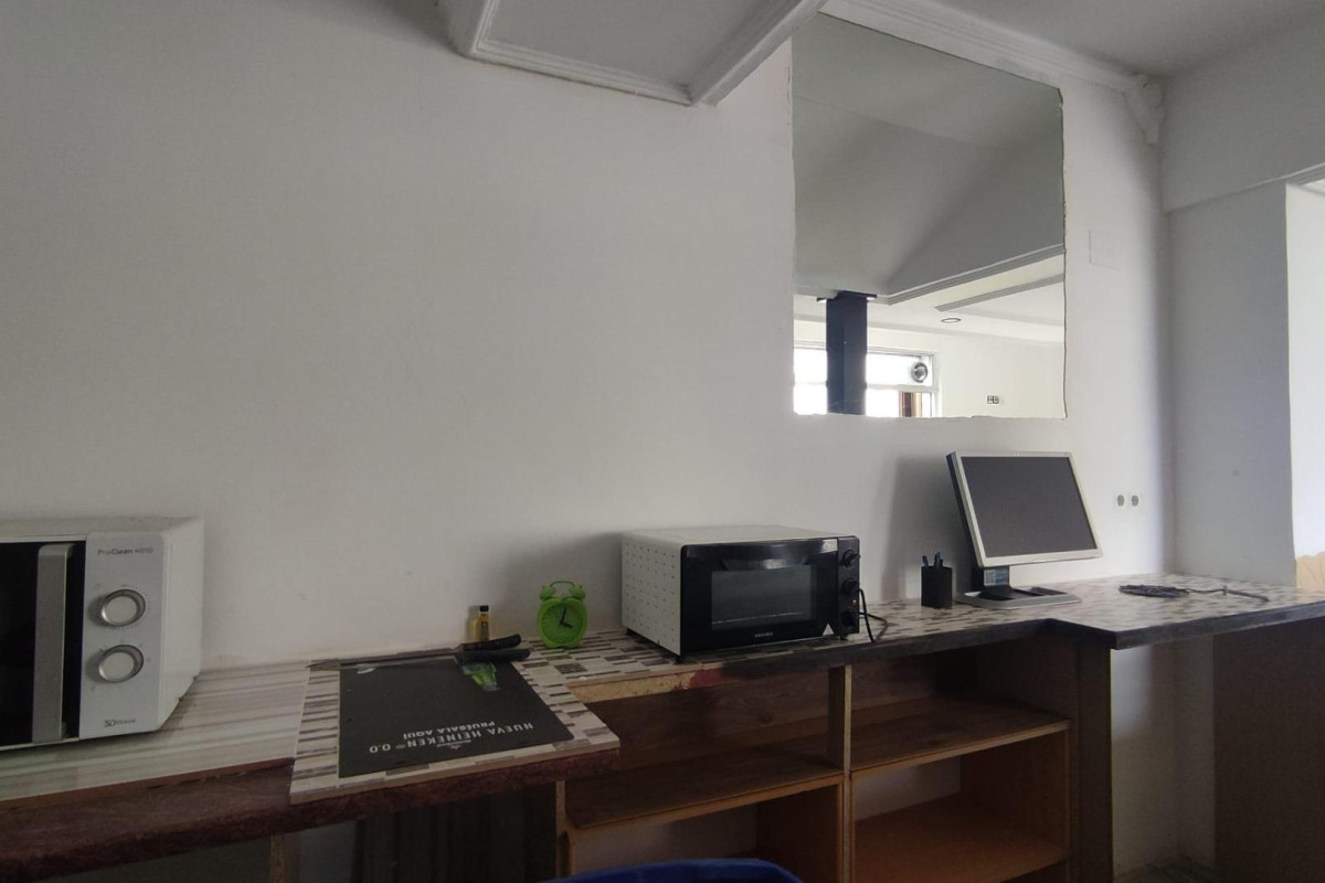 Revente - Commercial Unit - Alicante - San Gabriel