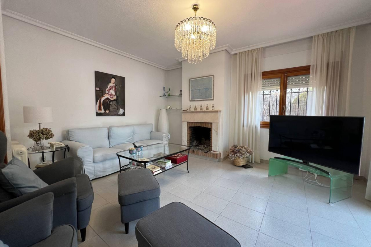 Revente - House - Pozuelo de Alarcon - Zona Pueblo