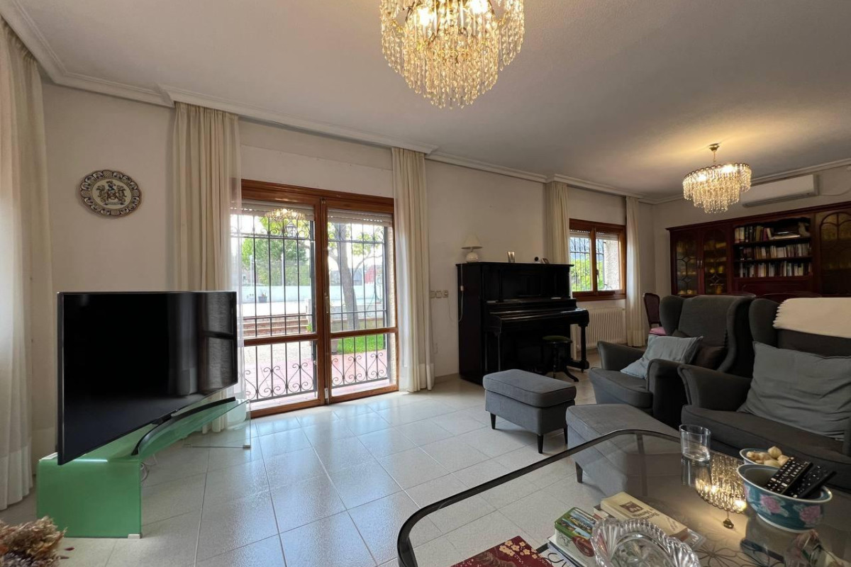 Revente - House - Pozuelo de Alarcon - Zona Pueblo