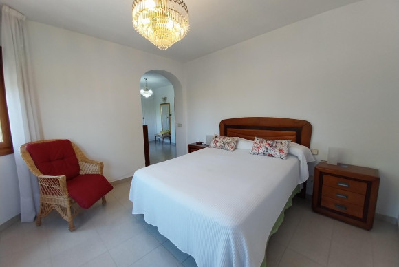 Revente - House - Pozuelo de Alarcon - Zona Pueblo