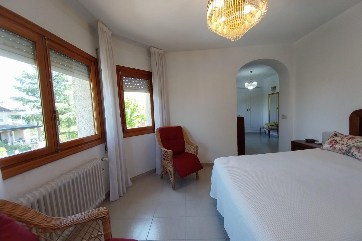 Revente - House - Pozuelo de Alarcon - Zona Pueblo