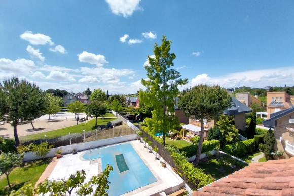 Revente - House - Pozuelo de Alarcon - Zona Pueblo