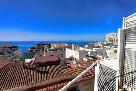 Reventa - Apartamento / piso - Torrevieja - Paseo maritimo