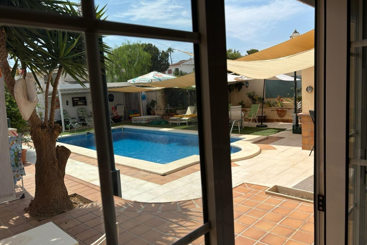 Herverkoop - Villa - Torrevieja - Los Balcones - Los Altos del Edén