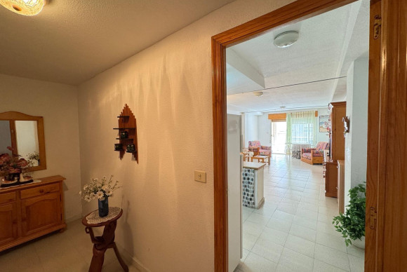 Resale - Apartment  - Torrevieja - Centro