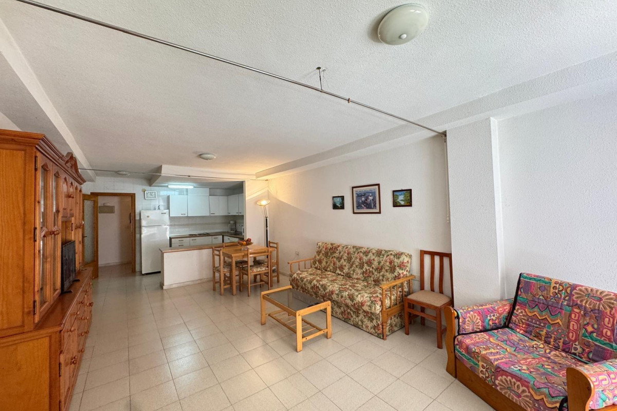 Resale - Apartment  - Torrevieja - Centro