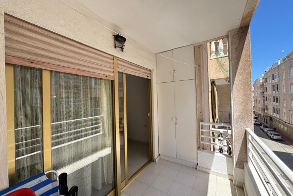 Resale - Apartment  - Torrevieja - Centro