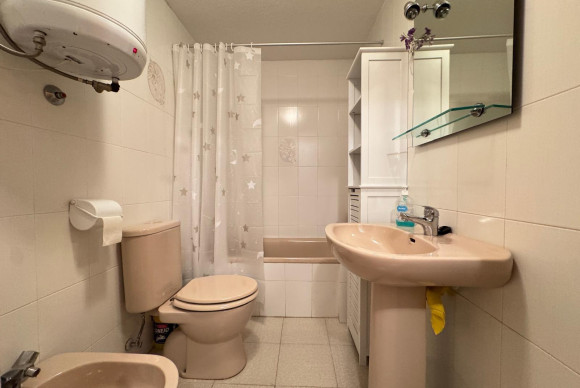 Resale - Apartment  - Torrevieja - Centro