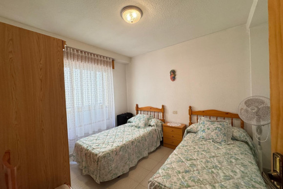 Resale - Apartment  - Torrevieja - Centro