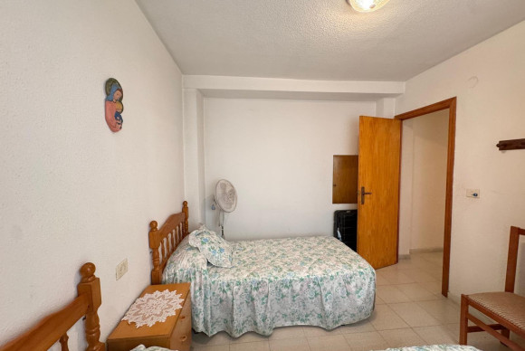 Resale - Apartment  - Torrevieja - Centro