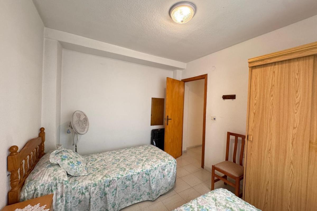 Resale - Apartment  - Torrevieja - Centro