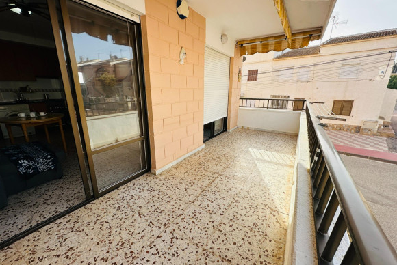 Reventa - Apartamento / piso - Pilar de la Horadada - Mil Palmeras