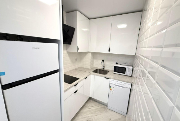 Herverkoop - Appartement  - Torrevieja - Estacion de autobuses