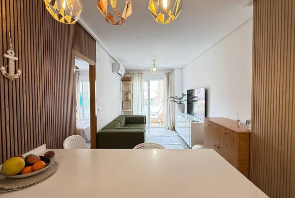 Reventa - Apartamento / piso - Torrevieja