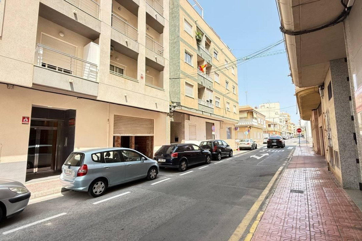 Reventa - Apartamento / piso - Torrevieja