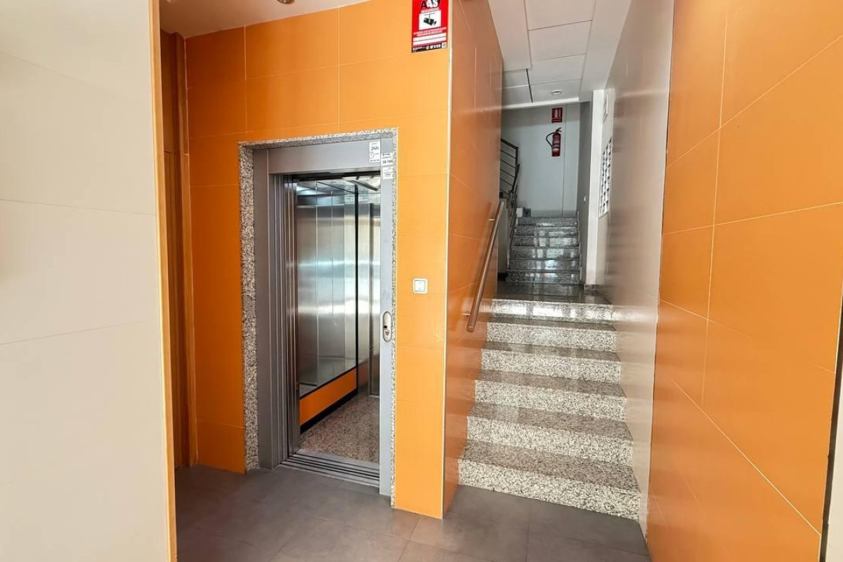 Reventa - Apartamento / piso - Torrevieja