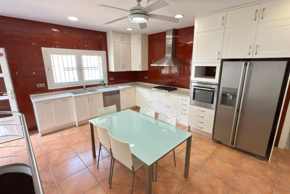 Reventa - House - Alicante - Vistahermosa