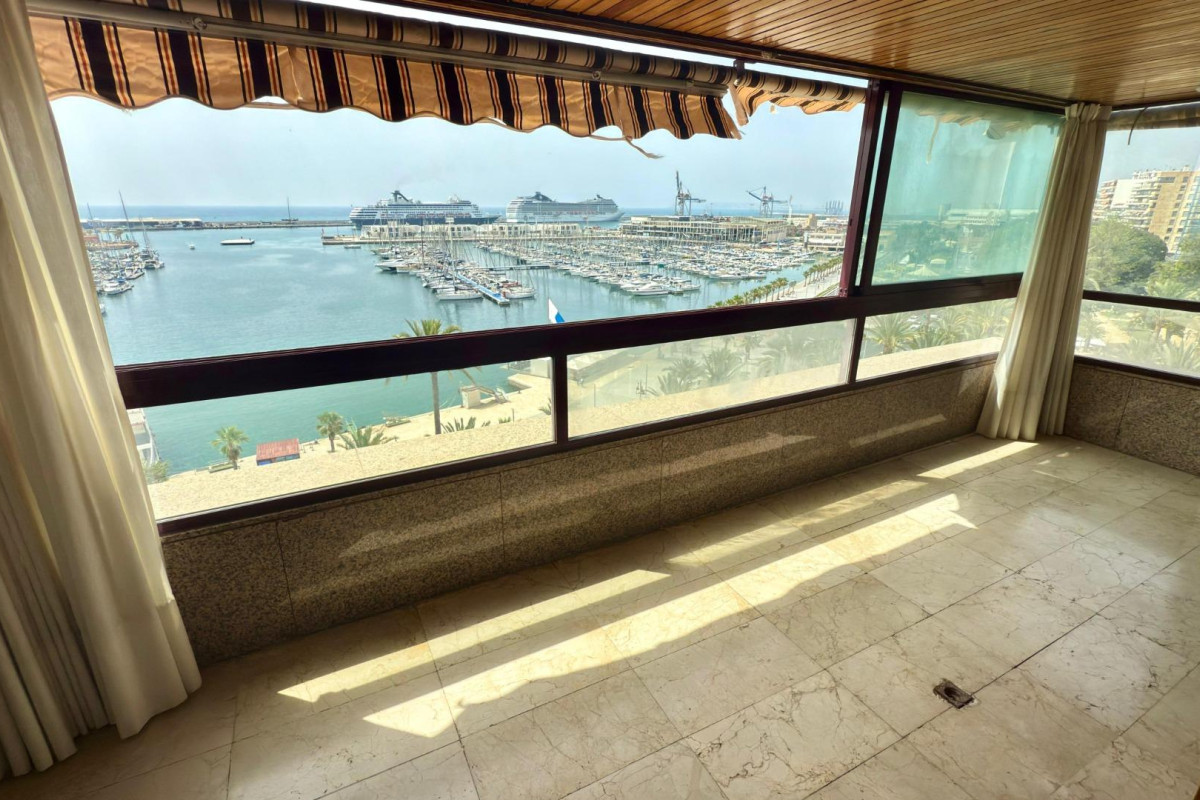 Herverkoop - Appartement  - Alicante - Centro