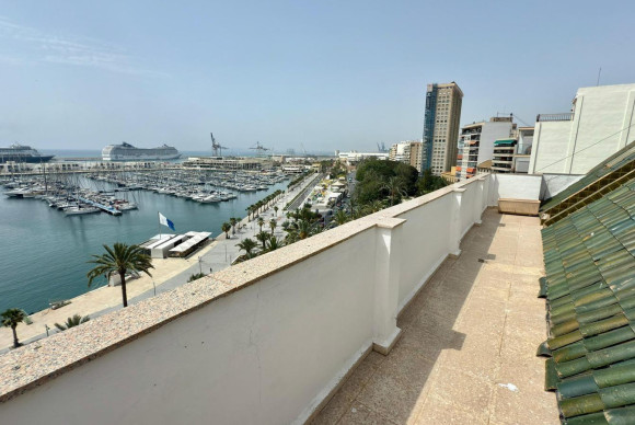 Herverkoop - Appartement  - Alicante - Centro