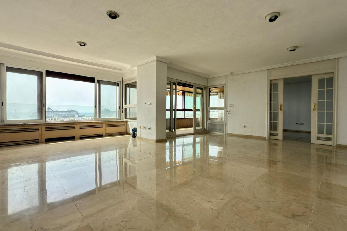 Herverkoop - Appartement  - Alicante - Centro