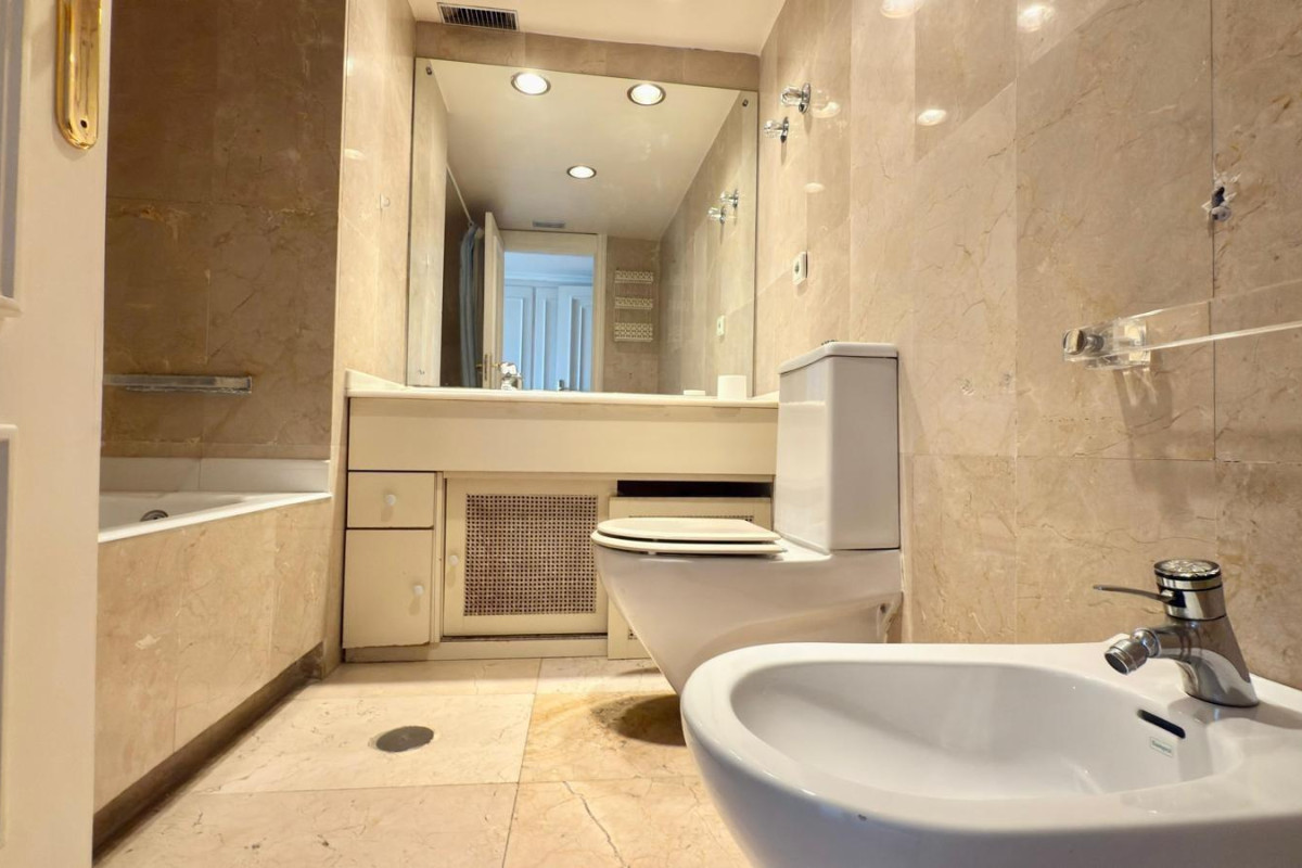 Herverkoop - Appartement  - Alicante - Centro